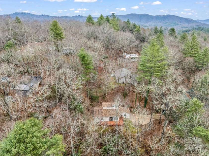 38 Renea Drive, Brevard, NC 28712.  MLS# CAR4325098, YatesRealty ID 3241. 