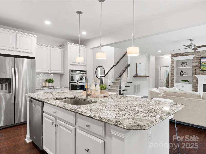 805 Five Leaf Lane, Waxhaw, NC 28173.  MLS# CAR4236004, YatesRealty ID 3241. 