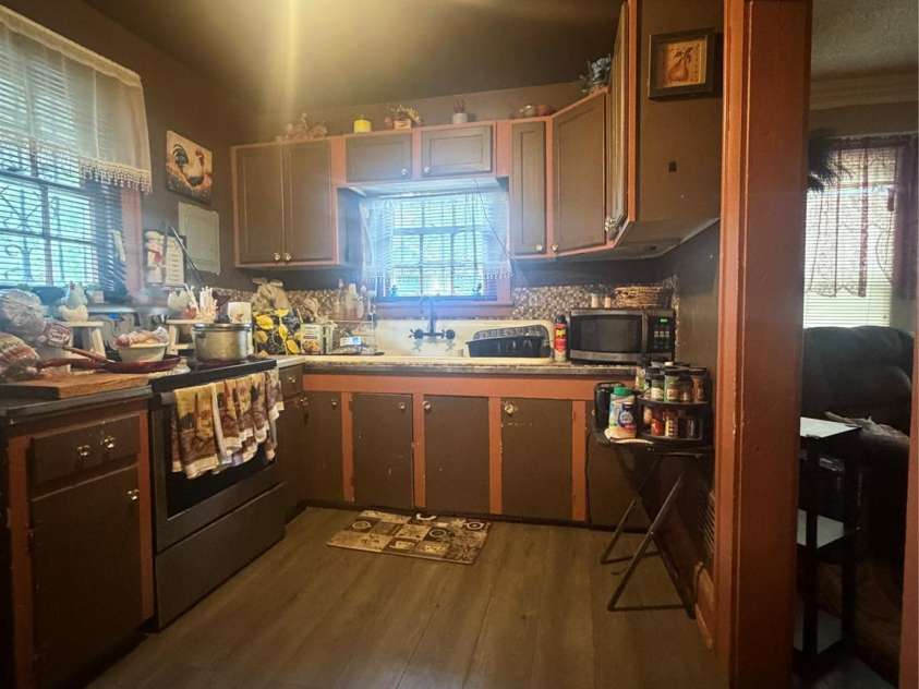 2918 Rush Avenue, Charlotte, NC 28208.  MLS# CAR4394242, YatesRealty ID 32411. 