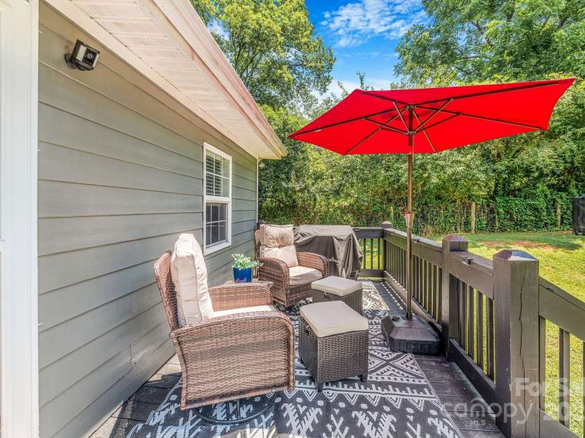474 Glenwood Drive, Marion, NC 28752.  MLS# CAR4276270, YatesRealty ID 32411. Back porch