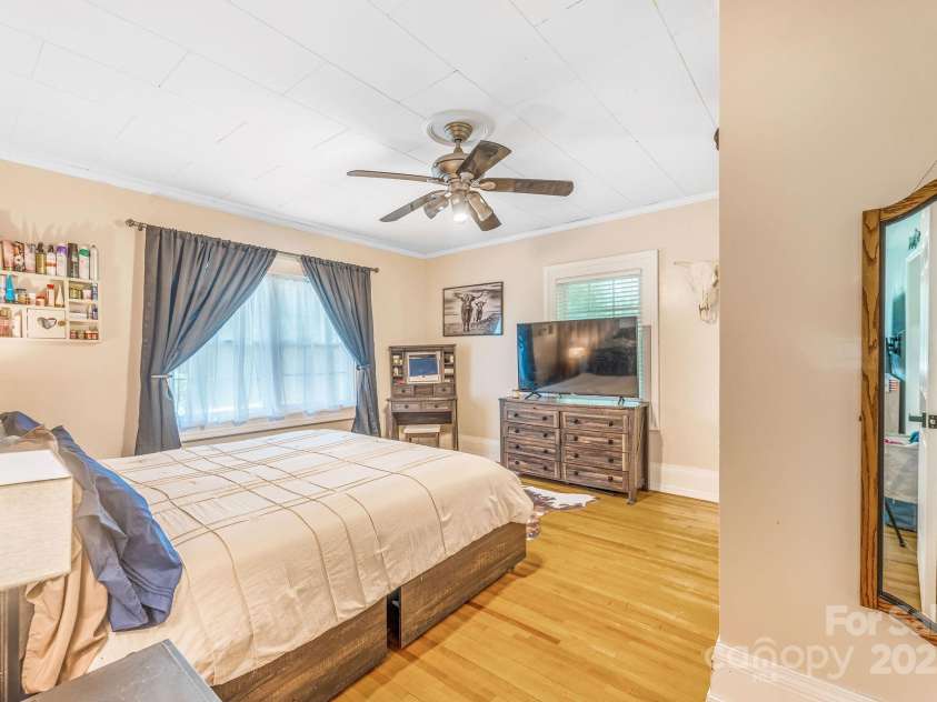 474 Glenwood Drive, Marion, NC 28752.  MLS# CAR4276270, YatesRealty ID 32411. Primary