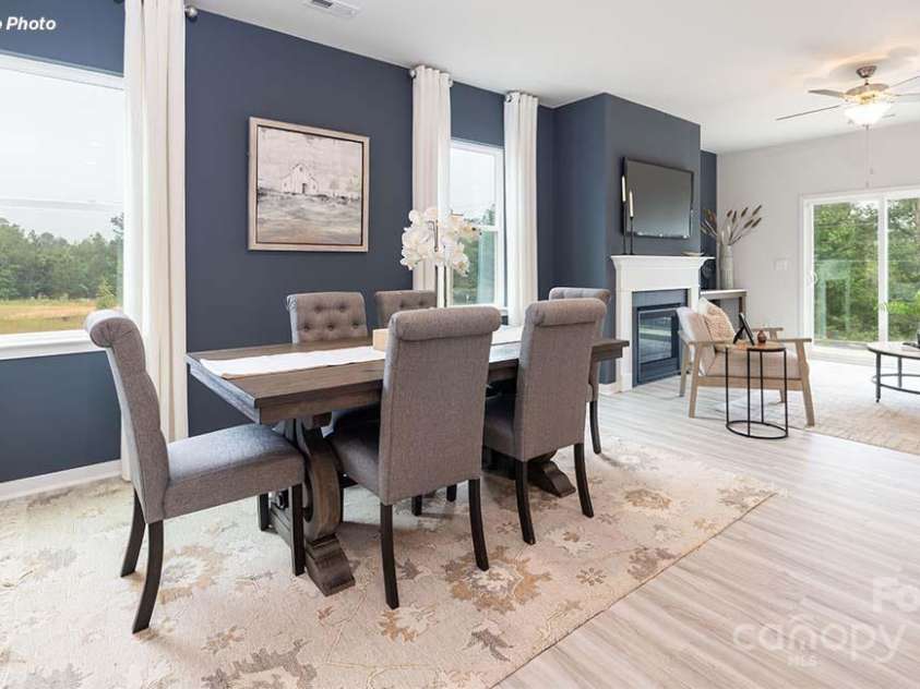 13109 Bristlehead Way, Charlotte, NC 28215.  MLS# CAR4284983, YatesRealty ID 32412. 