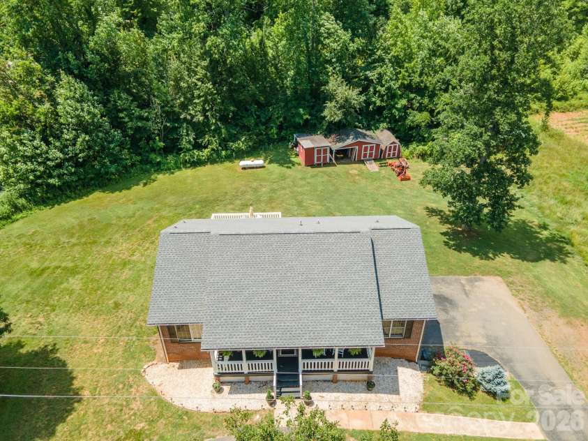 1133 Finger Bridge Road, Hickory, NC 28602.  MLS# CAR4393755, YatesRealty ID 32414. 