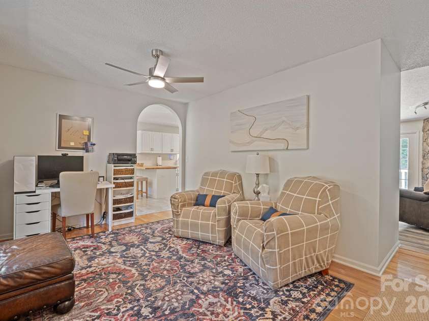 1133 Finger Bridge Road, Hickory, NC 28602.  MLS# CAR4393755, YatesRealty ID 32414. 