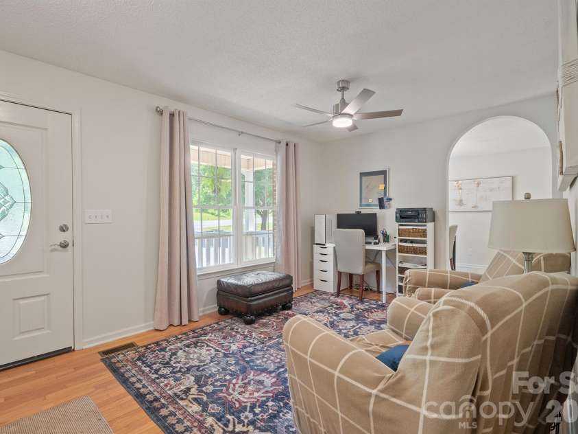 1133 Finger Bridge Road, Hickory, NC 28602.  MLS# CAR4393755, YatesRealty ID 32414. 