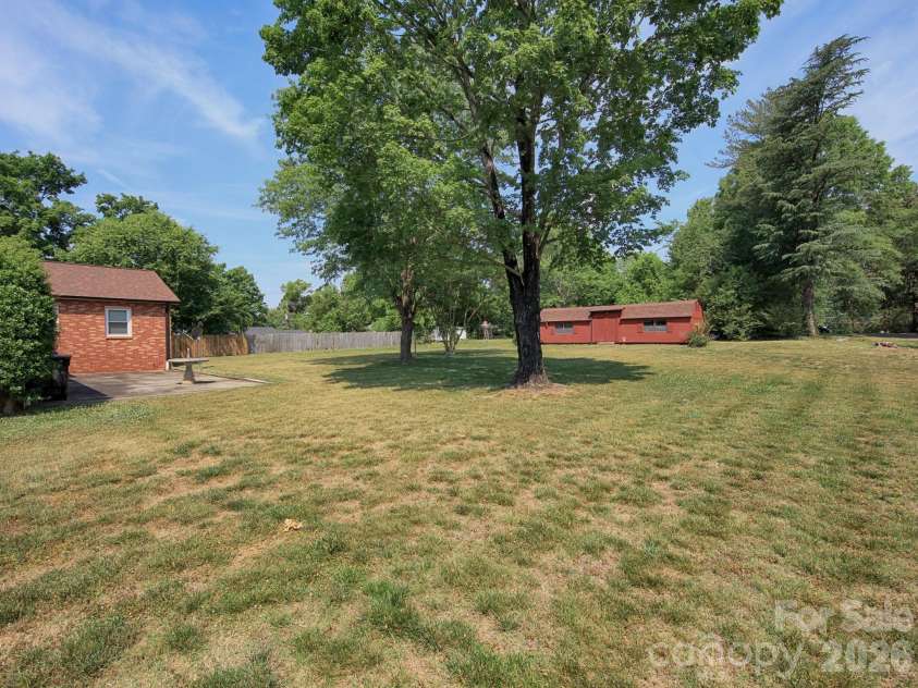 1005 Forest Park Drive, Statesville, NC 28677.  MLS# CAR4374714, YatesRealty ID 32415. Deep depth too