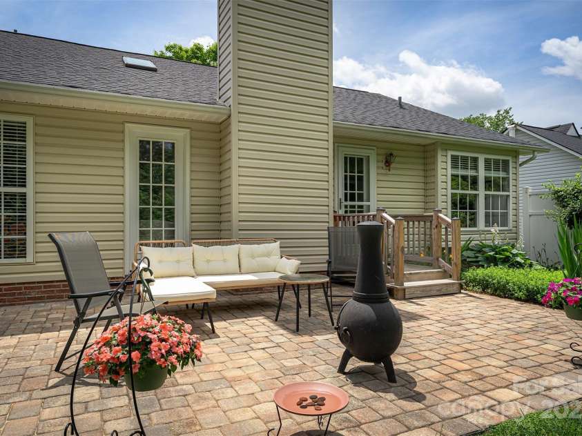330 Stonehollow Road, Fletcher, NC 28732.  MLS# CAR4271829, YatesRealty ID 32415. 