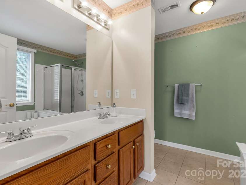 1993 Foxwood Court, Indian Land, SC 29707.  MLS# CAR4280194, YatesRealty ID 32417. Dual vanity