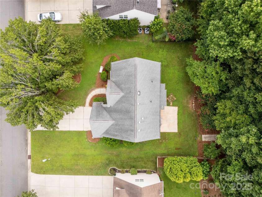 1993 Foxwood Court, Indian Land, SC 29707.  MLS# CAR4280194, YatesRealty ID 32417. Maintained landscape