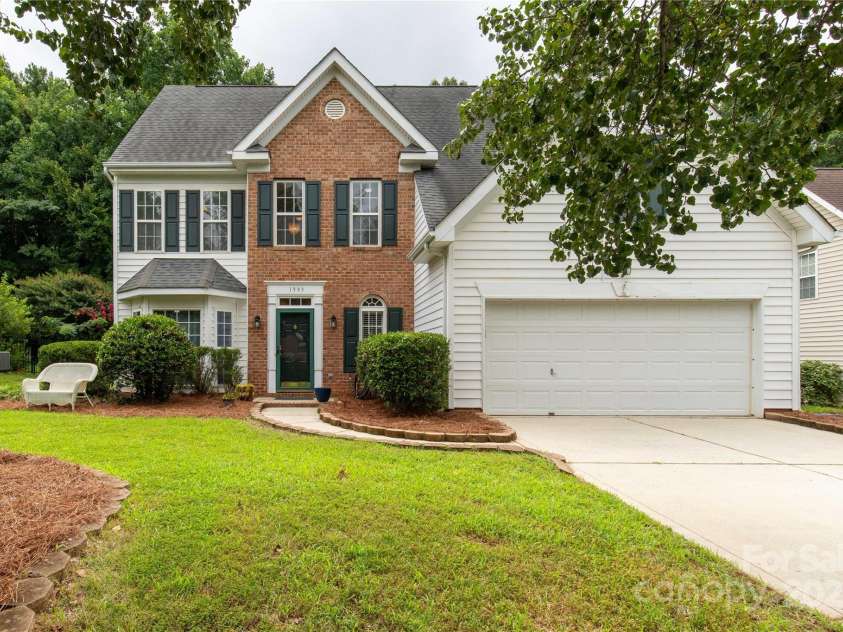 1993 Foxwood Court, Indian Land, SC 29707.  MLS# CAR4280194, YatesRealty ID 32417. Welcome home!