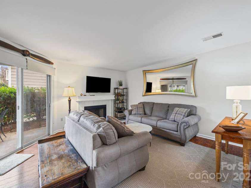 5003 Sharon Road, Charlotte, NC 28210.  MLS# CAR4300566, YatesRealty ID 32418. 