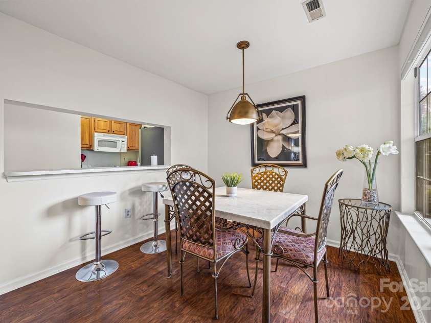 5003 Sharon Road, Charlotte, NC 28210.  MLS# CAR4300566, YatesRealty ID 32418. 