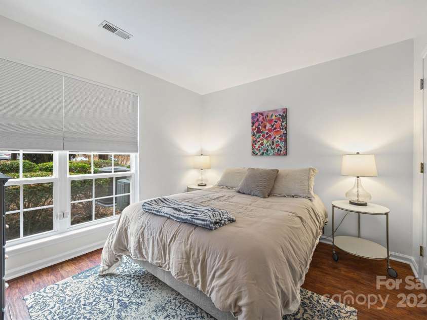 5003 Sharon Road, Charlotte, NC 28210.  MLS# CAR4300566, YatesRealty ID 32418. 