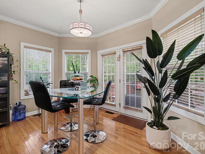 2516 River Oaks Drive, Waxhaw, NC 28173.  MLS# CAR4370058, YatesRealty ID 32419. 