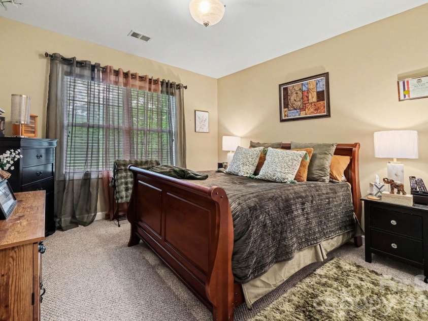 2516 River Oaks Drive, Waxhaw, NC 28173.  MLS# CAR4370058, YatesRealty ID 32419. 