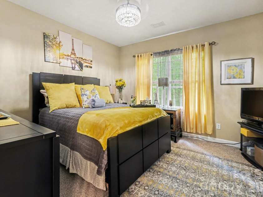 2516 River Oaks Drive, Waxhaw, NC 28173.  MLS# CAR4370058, YatesRealty ID 32419. 