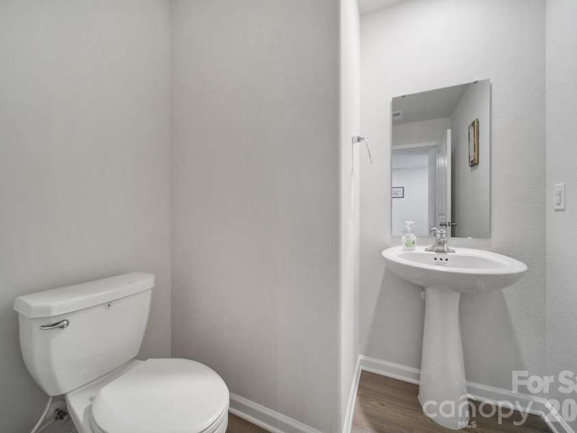 654 Lancelot Drive, Richburg, SC 29729.  MLS# CAR4342568, YatesRealty ID 3242. 