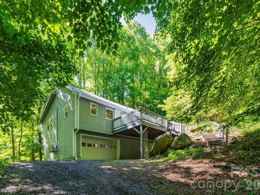 109 Narrow Way Road, Burnsville, NC 28714.  MLS# CAR4390182, YatesRealty ID 32420. Front of Home