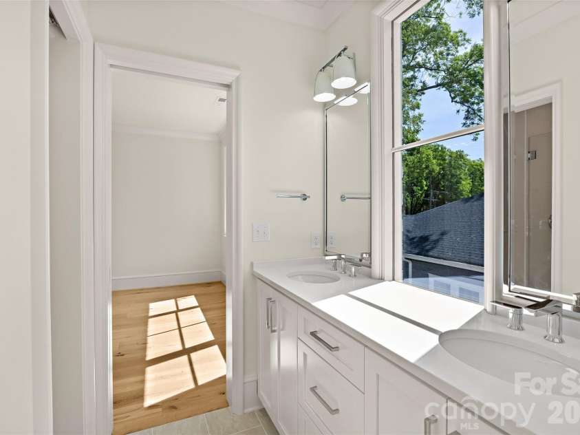 1932 8th Street, Charlotte, NC 28204.  MLS# CAR4388746, YatesRealty ID 32421. Full Bath 3