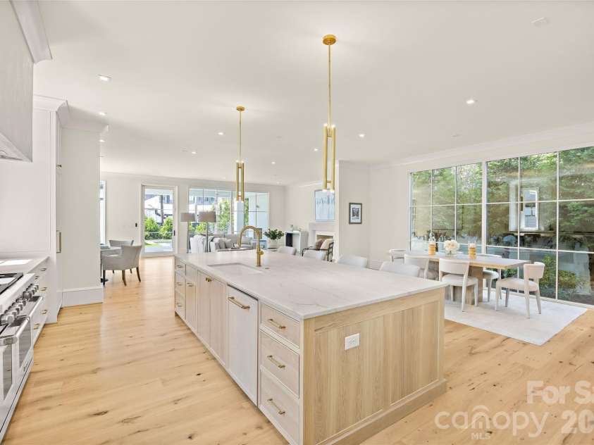 1932 8th Street, Charlotte, NC 28204.  MLS# CAR4388746, YatesRealty ID 32421. Kitchen