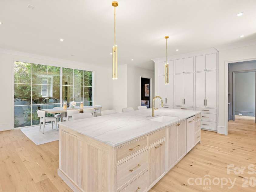 1932 8th Street, Charlotte, NC 28204.  MLS# CAR4388746, YatesRealty ID 32421. Kitchen