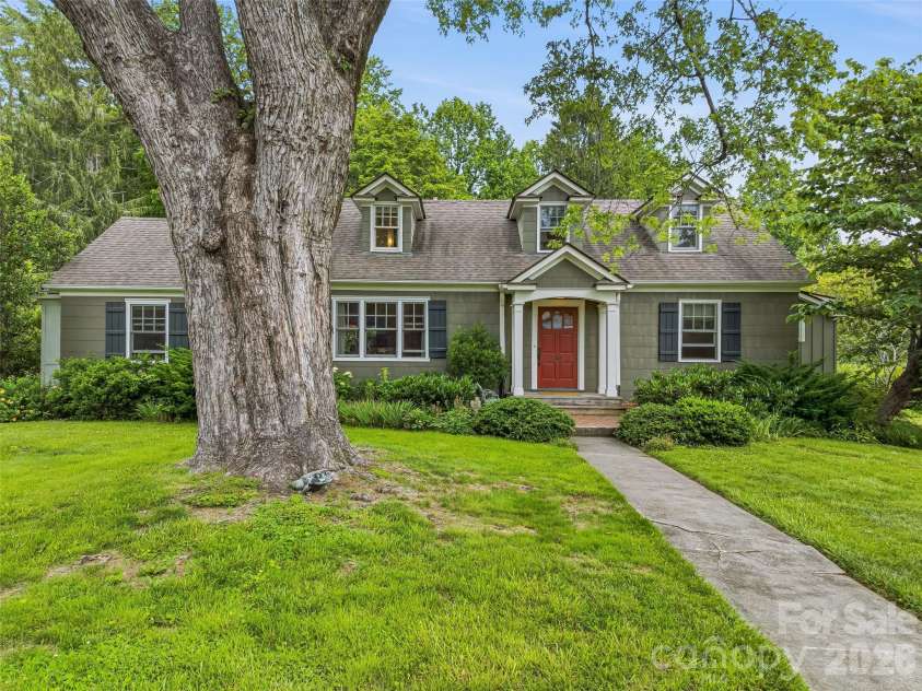 153 Franklin Street, Brevard, NC 28712.  MLS# CAR4390873, YatesRealty ID 32422. 