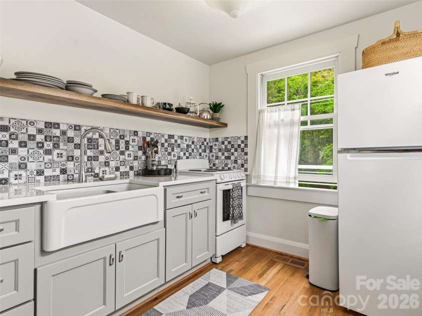 153 Franklin Street, Brevard, NC 28712.  MLS# CAR4390873, YatesRealty ID 32422. 
