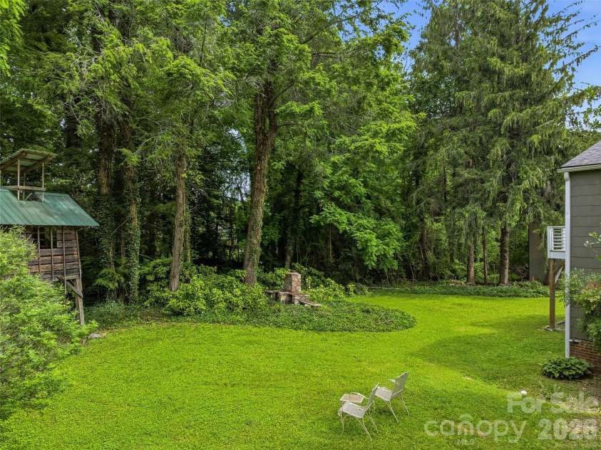 153 Franklin Street, Brevard, NC 28712.  MLS# CAR4390873, YatesRealty ID 32422. 