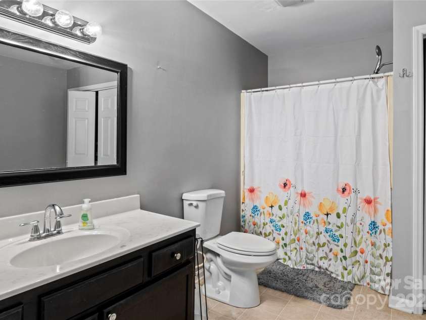5027 Heidelbury Court, Winston Salem, NC 27106.  MLS# CAR4287371, YatesRealty ID 32423. 