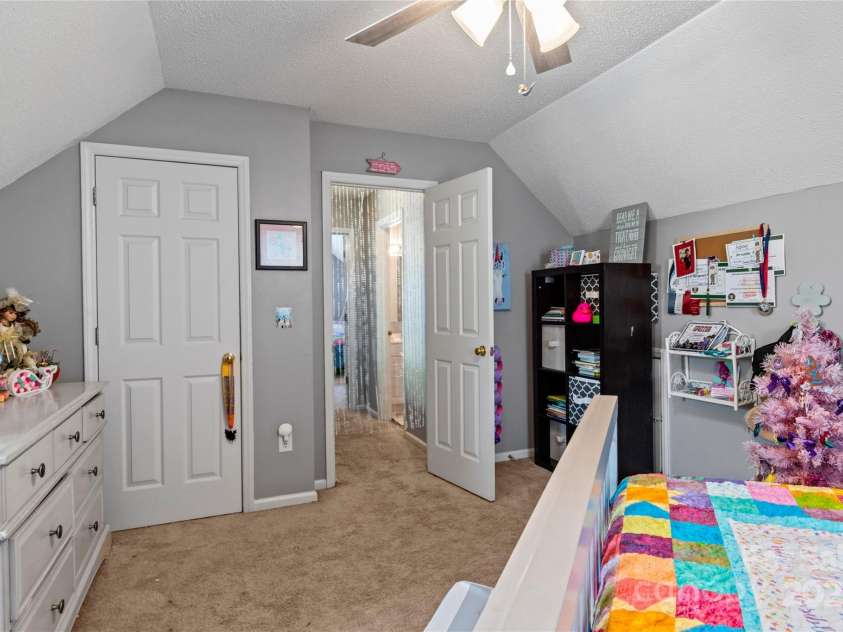 5027 Heidelbury Court, Winston Salem, NC 27106.  MLS# CAR4287371, YatesRealty ID 32423. 