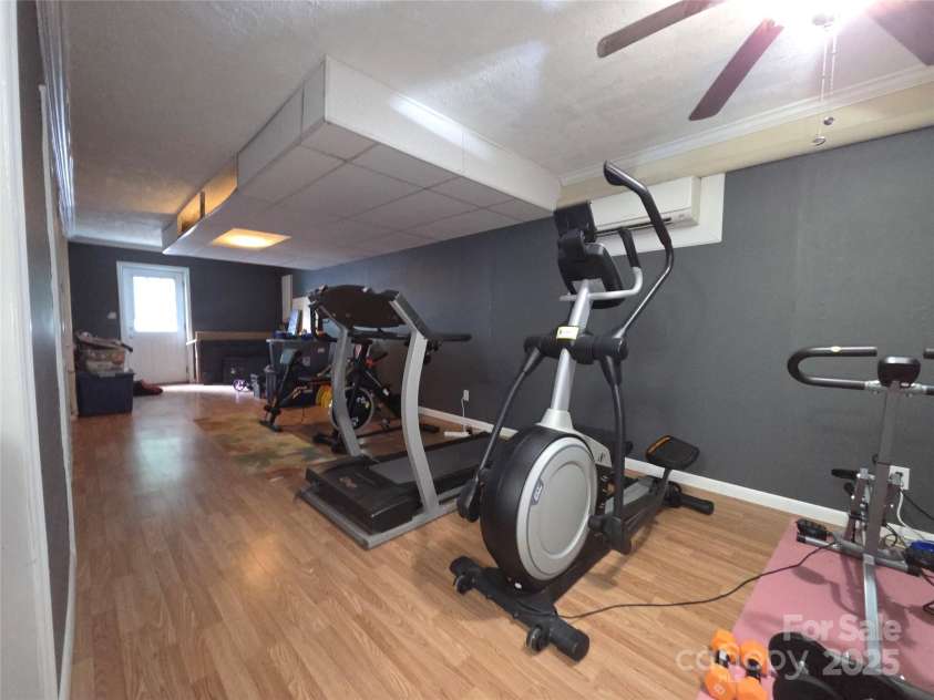 5027 Heidelbury Court, Winston Salem, NC 27106.  MLS# CAR4287371, YatesRealty ID 32423. 