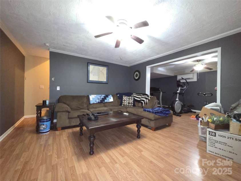 5027 Heidelbury Court, Winston Salem, NC 27106.  MLS# CAR4287371, YatesRealty ID 32423. 
