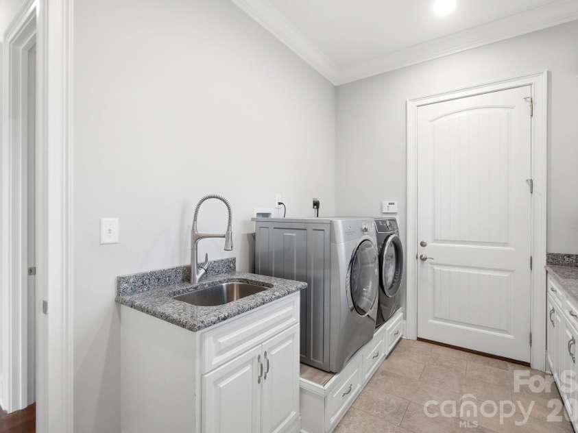 5426 Baker Lane, Lake Wylie, SC 29710.  MLS# CAR4394632, YatesRealty ID 32423. 