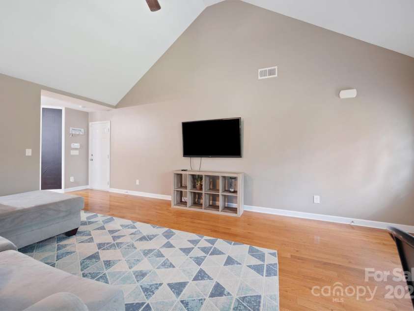 587 Kelly Road, York, SC 29745.  MLS# CAR4284169, YatesRealty ID 32424. 