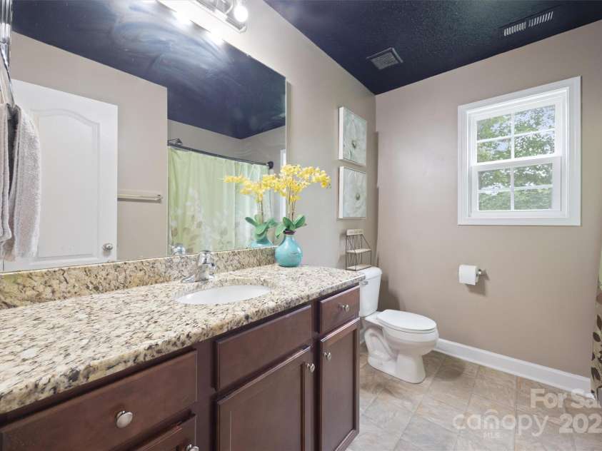 587 Kelly Road, York, SC 29745.  MLS# CAR4284169, YatesRealty ID 32424. 