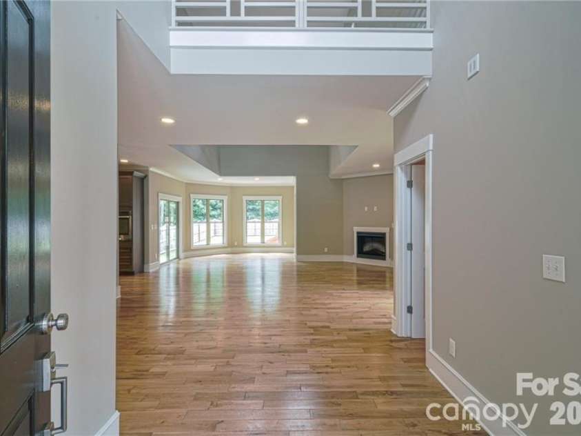 10136 Fairlea Drive, Charlotte, NC 28269.  MLS# CAR4396376, YatesRealty ID 32425. 