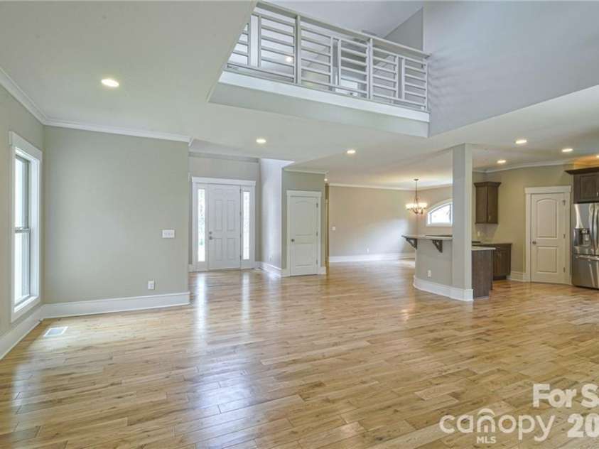 10136 Fairlea Drive, Charlotte, NC 28269.  MLS# CAR4396376, YatesRealty ID 32425. 