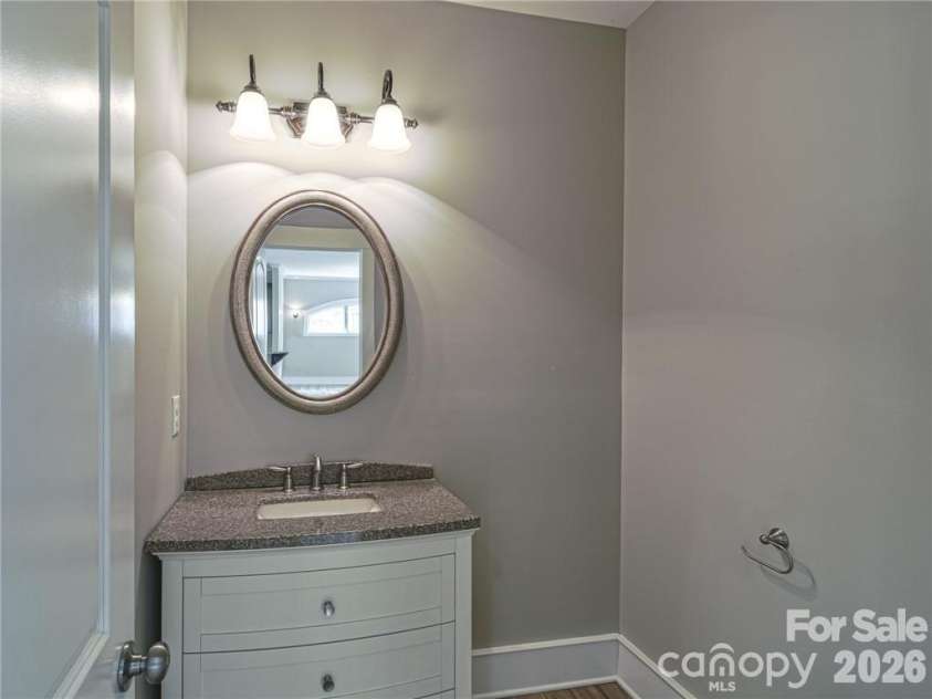 10136 Fairlea Drive, Charlotte, NC 28269.  MLS# CAR4396376, YatesRealty ID 32425. 