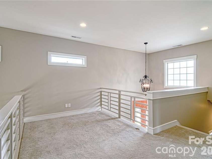 10136 Fairlea Drive, Charlotte, NC 28269.  MLS# CAR4396376, YatesRealty ID 32425. 
