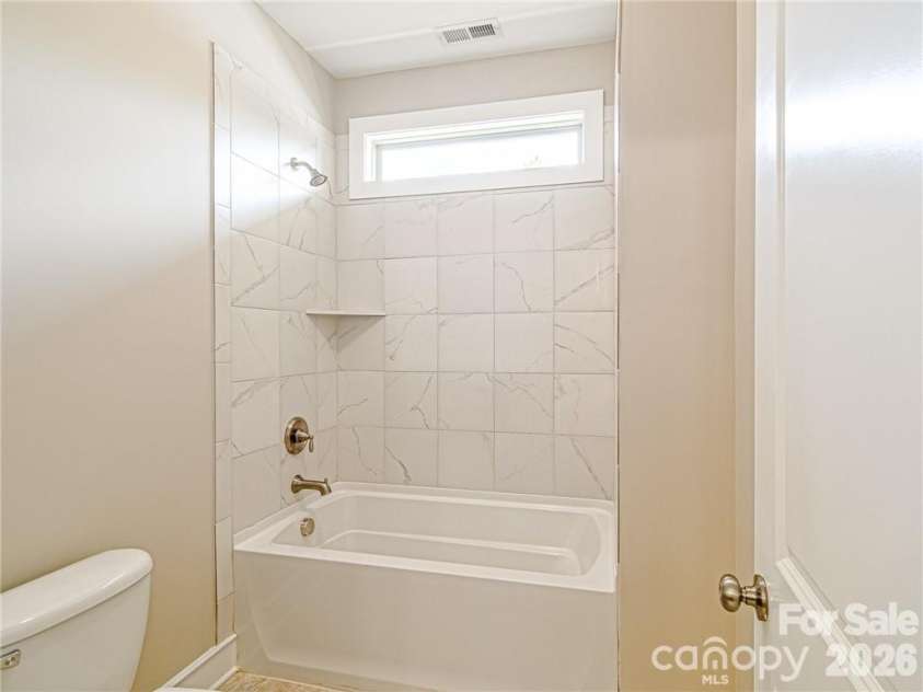 10136 Fairlea Drive, Charlotte, NC 28269.  MLS# CAR4396376, YatesRealty ID 32425. 