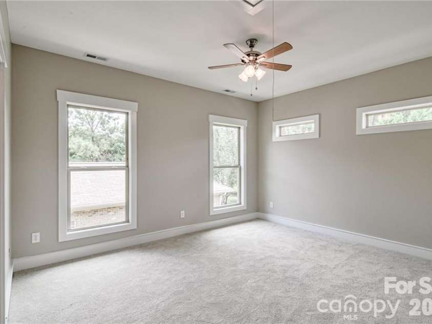10136 Fairlea Drive, Charlotte, NC 28269.  MLS# CAR4396376, YatesRealty ID 32425. 