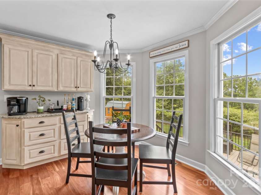 1829 Kenmore Drive, Statesville, NC 28625.  MLS# CAR4291283, YatesRealty ID 32425. 