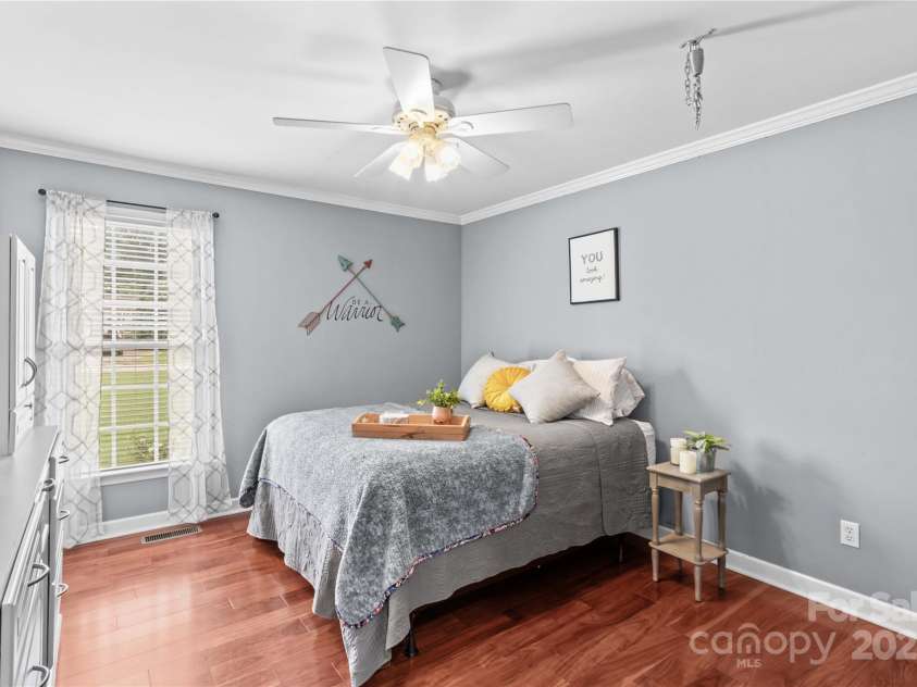 1829 Kenmore Drive, Statesville, NC 28625.  MLS# CAR4291283, YatesRealty ID 32425. 