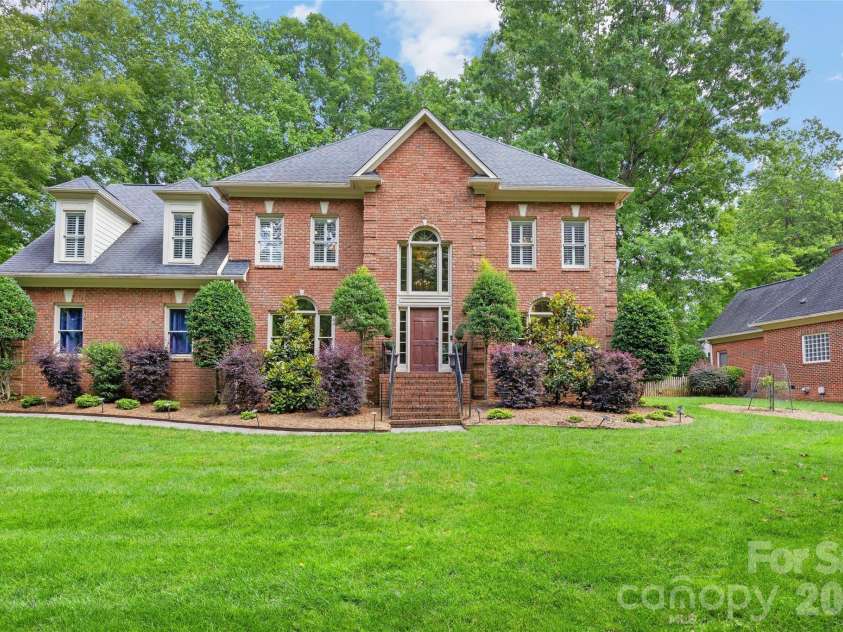 4709 Coburn Court, Charlotte, NC 28277.  MLS# CAR4388475, YatesRealty ID 32426. 