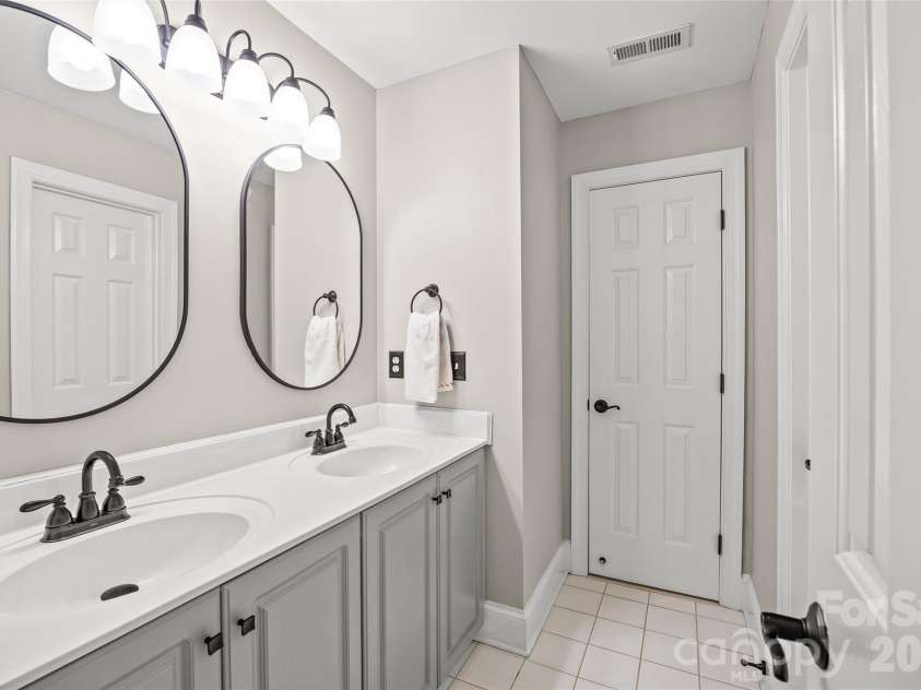 4709 Coburn Court, Charlotte, NC 28277.  MLS# CAR4388475, YatesRealty ID 32426. 