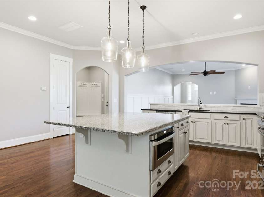 743 Bluff Loop Road, Rock Hill, SC 29730.  MLS# CAR4290643, YatesRealty ID 32426. Open Kitchen