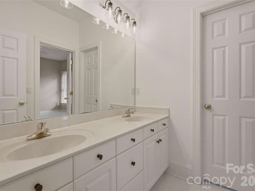 12414 Three Lakes Drive, Charlotte, NC 28277.  MLS# CAR4394843, YatesRealty ID 32427. 