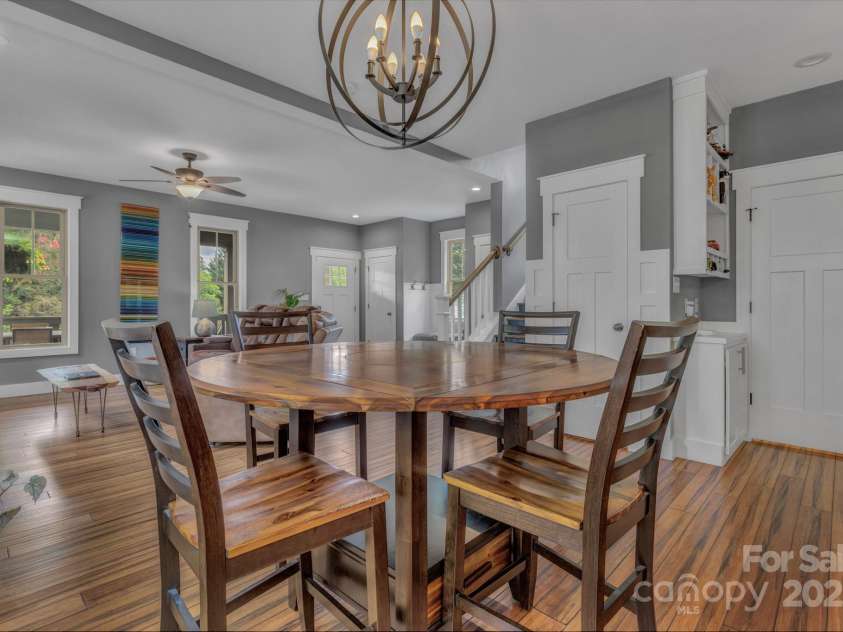 183 Swannanoa Avenue, Asheville, NC 28806.  MLS# CAR4289753, YatesRealty ID 32427. 