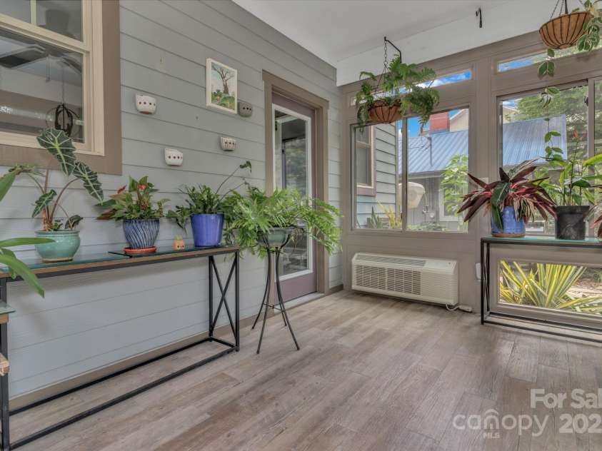 183 Swannanoa Avenue, Asheville, NC 28806.  MLS# CAR4289753, YatesRealty ID 32427. 