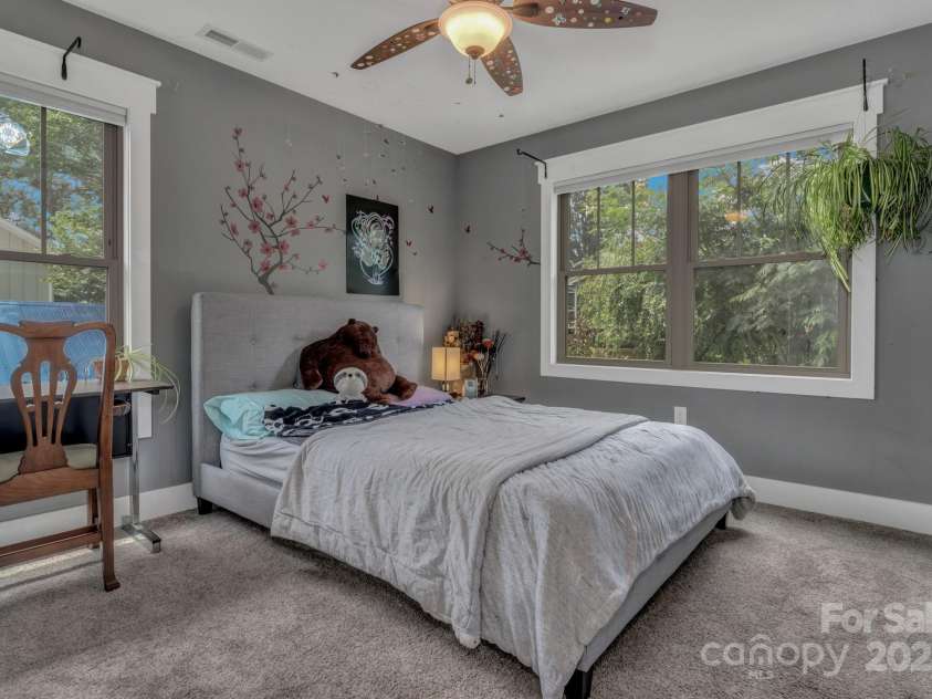 183 Swannanoa Avenue, Asheville, NC 28806.  MLS# CAR4289753, YatesRealty ID 32427. 